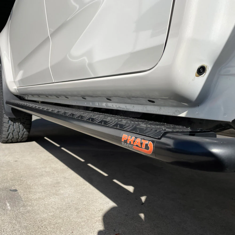 Isuzu D-Max 2021+ FLAT Rock Sliders / Side Steps – P/C Ally Checkerplate Tread - Image 3