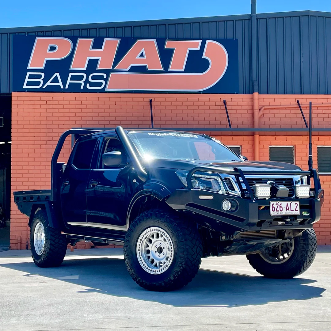 Nissan Navara NP300 Rock Sliders / Side Steps – Powdercoated - Image 2