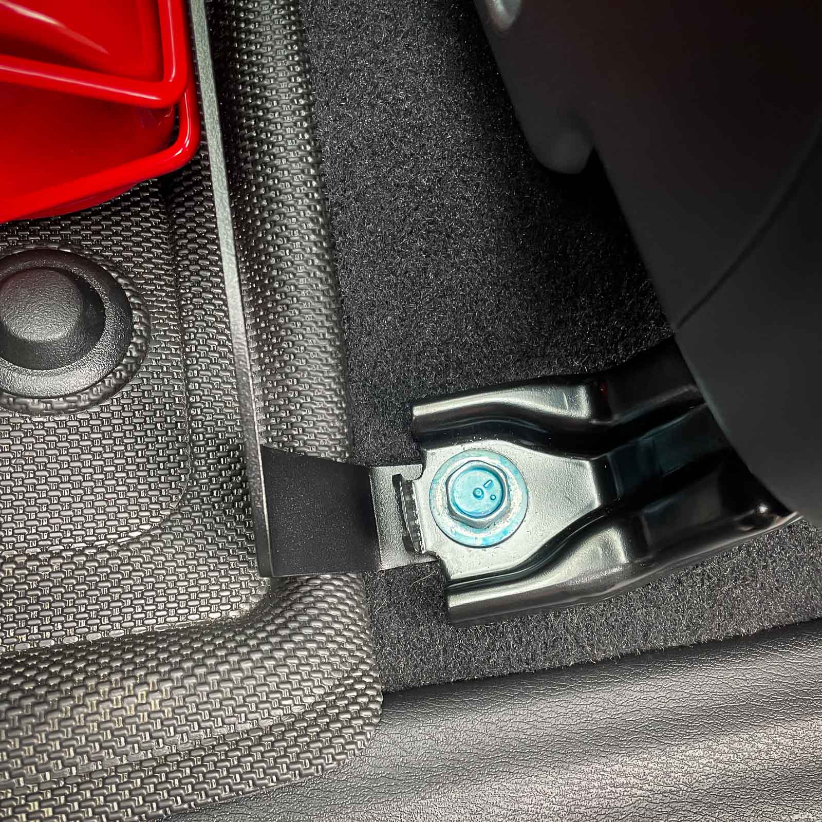 Nissan Patrol Y62 Fire Extinguisher Bracket - Image 6