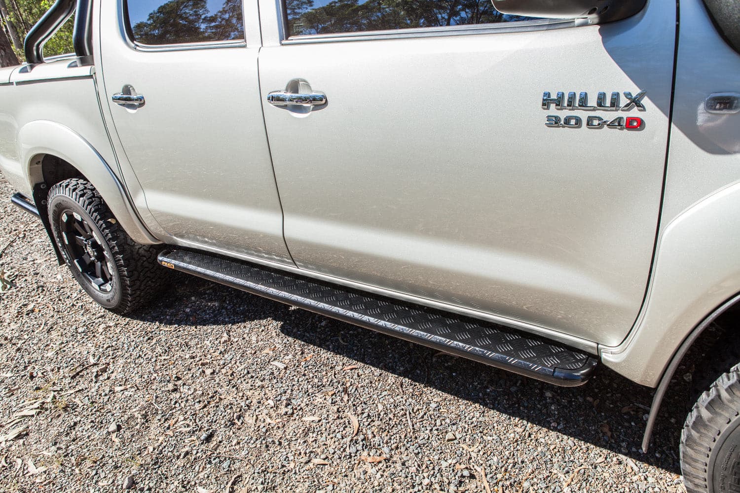 Toyota Hilux N70 FLAT Rock Sliders / Side Steps – P/C Ally Checkerplate Tread - Image 3