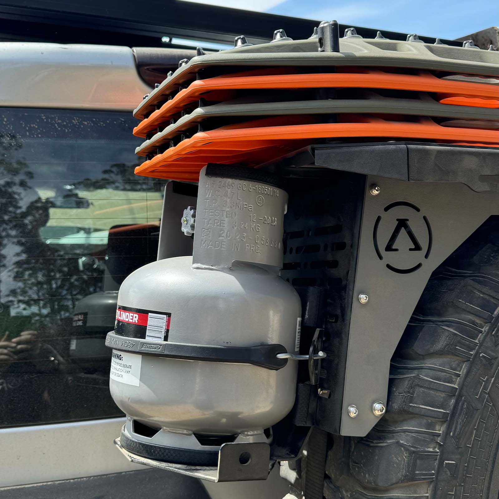 Tyre Tray – Gas Bottle Mount - Image 3